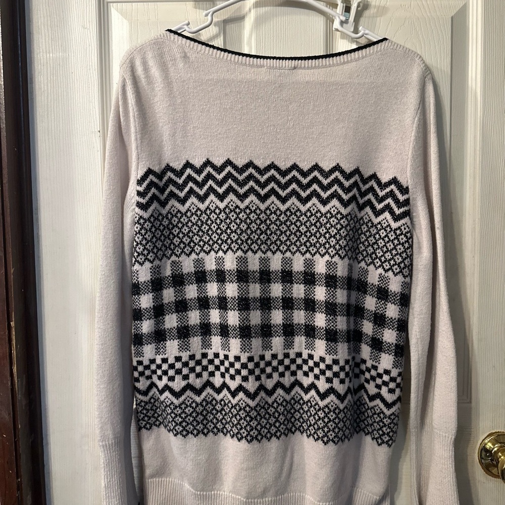 Talbots Women’s Size Large Black & White Patterned Sweater Silver Thread Accent